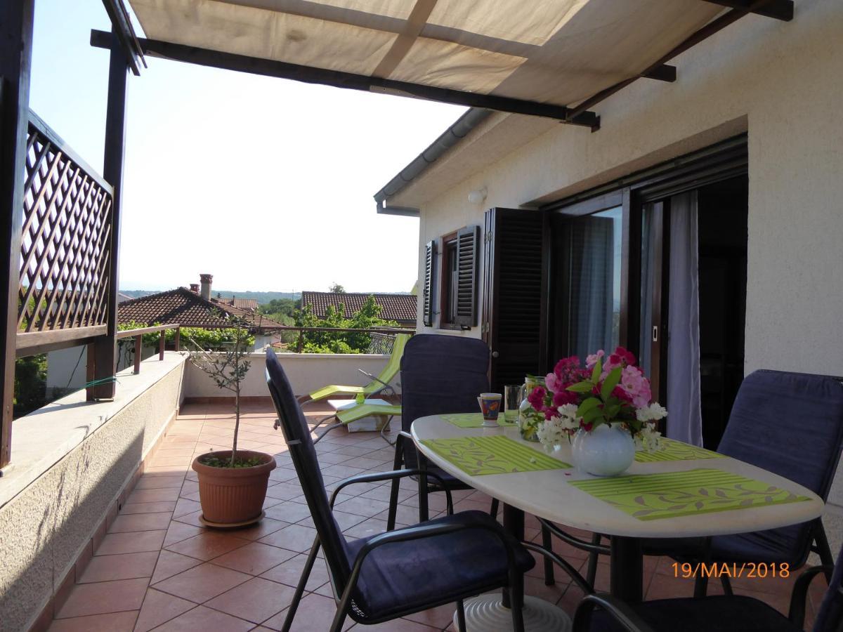 Apartmani Dubasnica Malinska Buitenkant foto