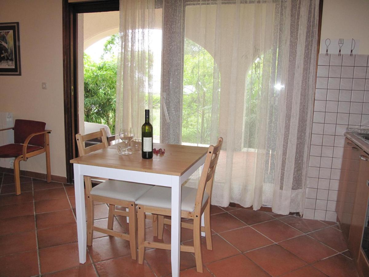 Apartmani Dubasnica Malinska Buitenkant foto