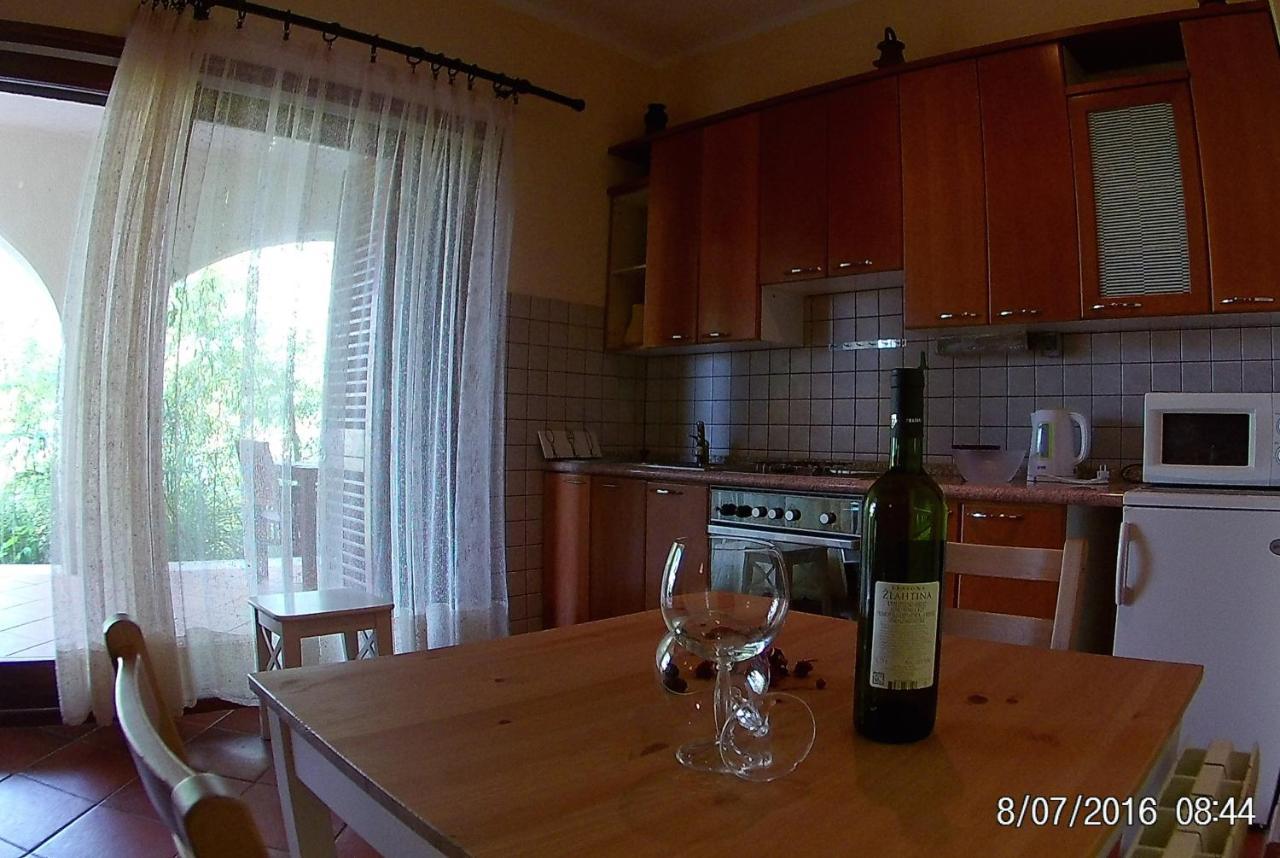 Apartmani Dubasnica Malinska Buitenkant foto