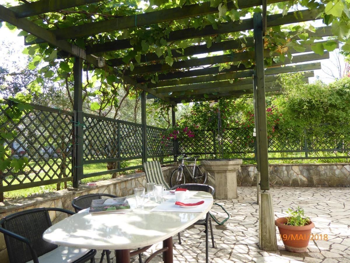 Apartmani Dubasnica Malinska Buitenkant foto