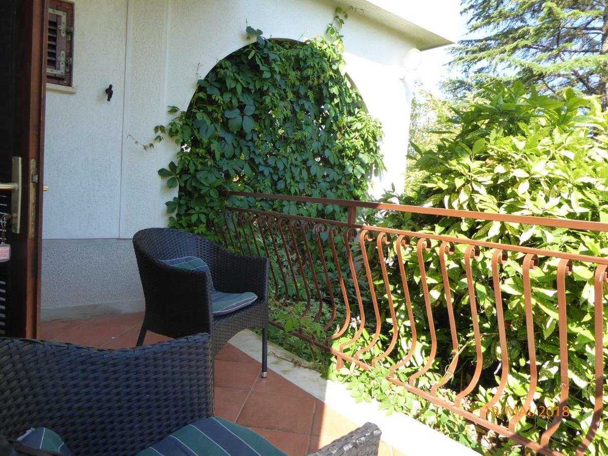 Apartmani Dubasnica Malinska Buitenkant foto