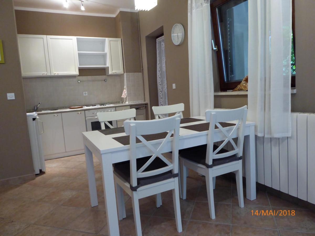 Apartmani Dubasnica Malinska Buitenkant foto