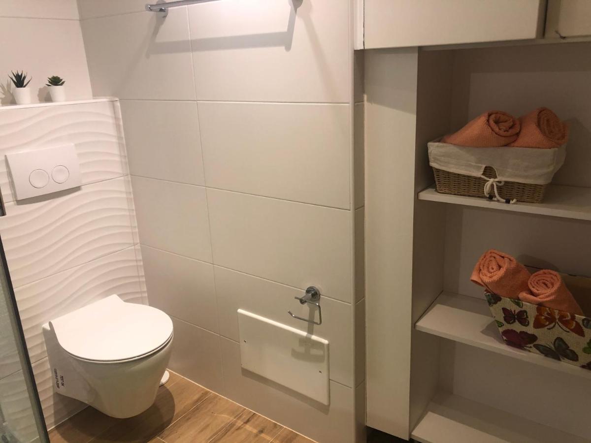 Apartmani Dubasnica Malinska Buitenkant foto