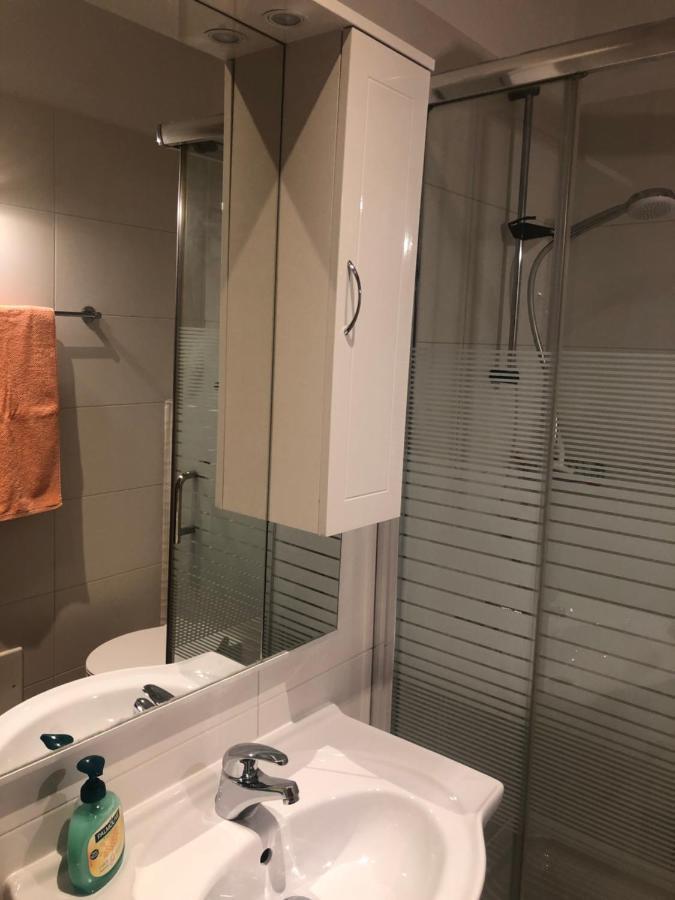 Apartmani Dubasnica Malinska Buitenkant foto